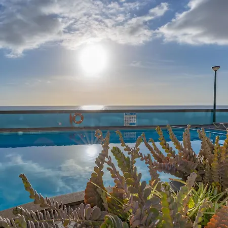 Flowers Island House 8 Infinity Apartman