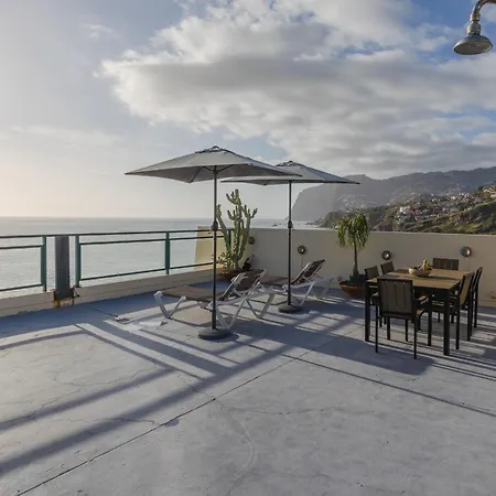 Flowers Island House 8 Infinity Funchal (Madeira)