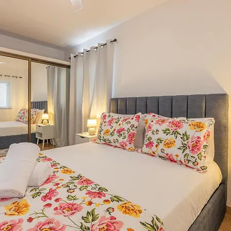 Flowers Island House 8 Infinity Apartman