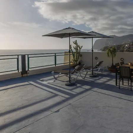 Flowers Island House 8 Infinity Apartman *