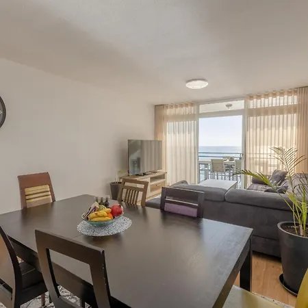 Flowers Island House 8 Infinity