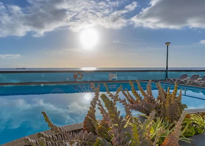 Flowers Island House 8 Infinity 公寓