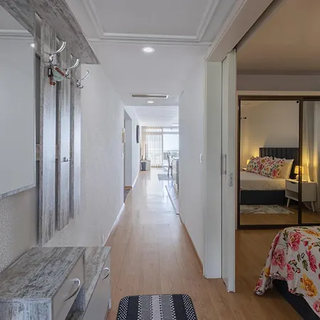 Flowers Island House 8 Infinity Φουνκάλ