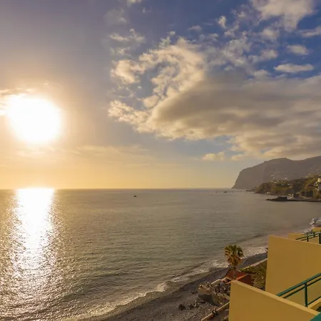 Apartment Flowers Island House 8 Infinity