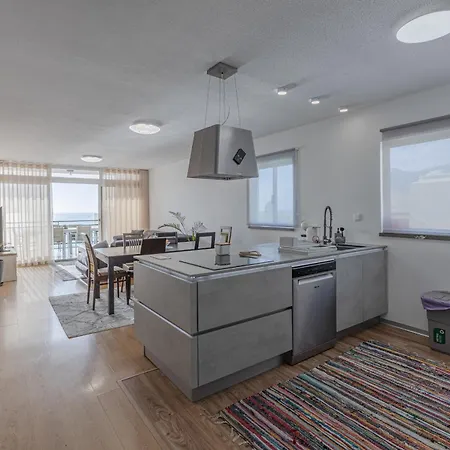 Flowers Island House 8 Infinity Apartment Funchal (Madeira)