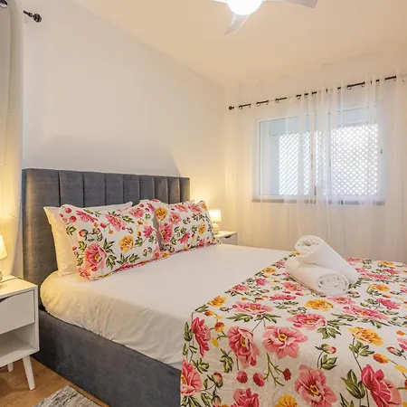 Flowers Island House 8 Infinity *