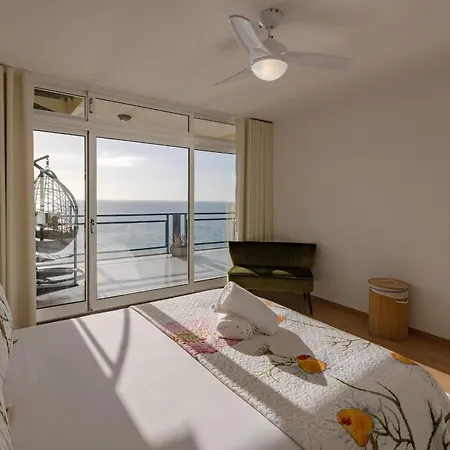 Flowers Island House 8 Infinity Apartment