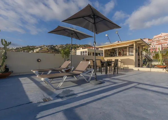 Апартаменты Flowers Island House 8 Infinity *