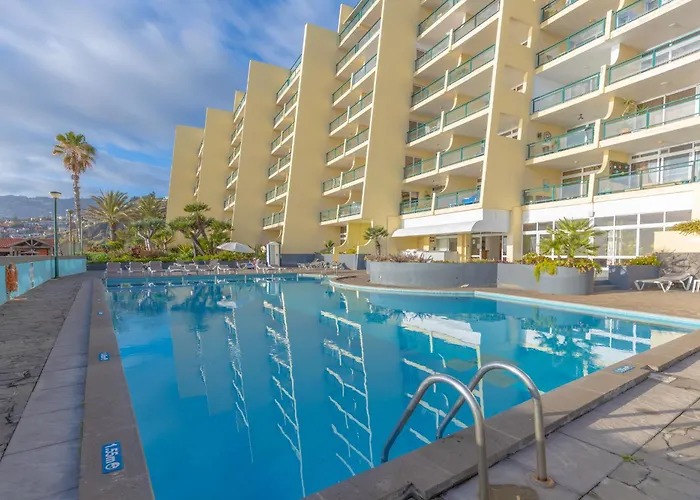 아파트 Flowers Island House 8 Infinity 푼샬